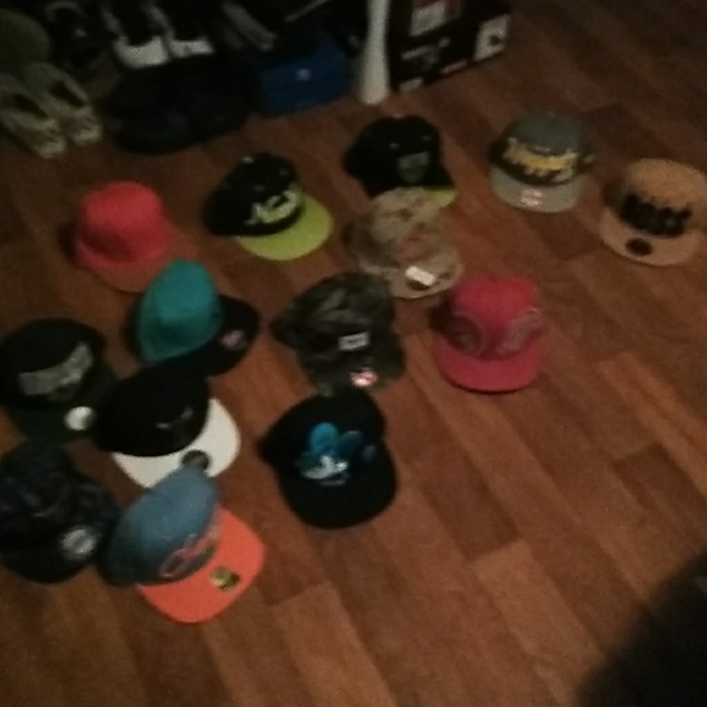 Different snapbacks and fitted Hats
